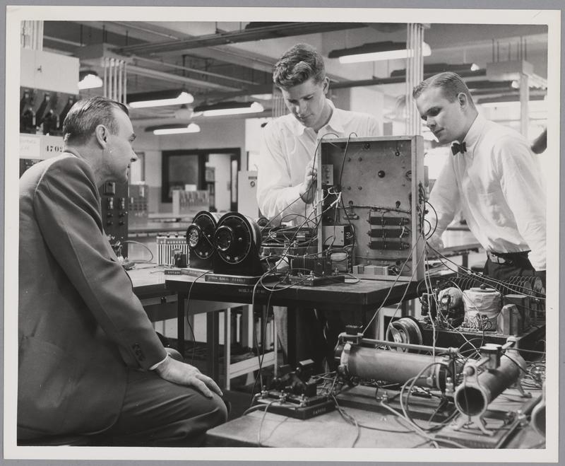 George W. Dunlap with students in laboratory | MIT Museum