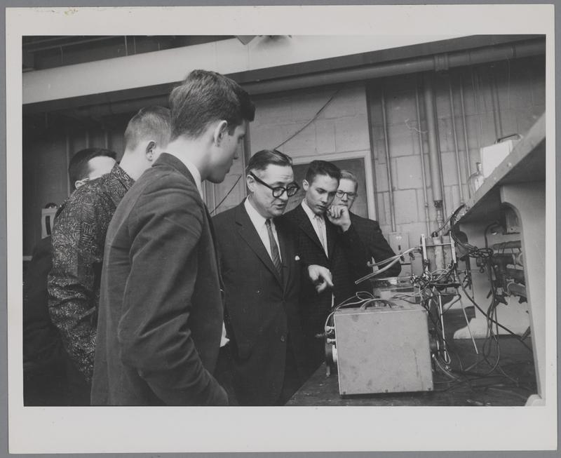 Edwin R Itenberg Edwin Richard Gilliland and students in laboratory, circa 1962 | MIT Museum