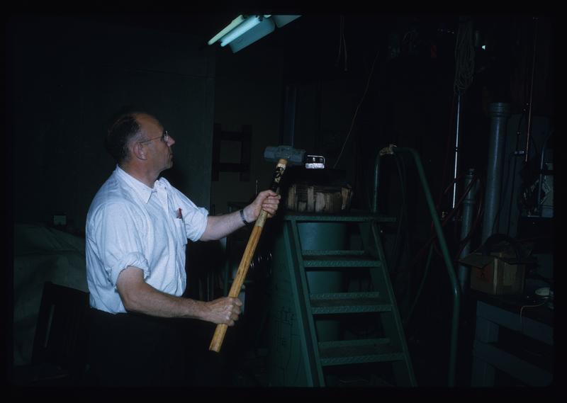 MIT Strobe Lab experiments (Cambridge, MA) - Harold E. Edgerton, 1962 ...